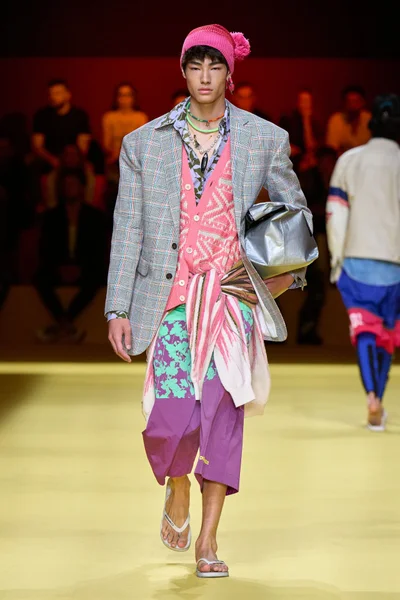 Look 37